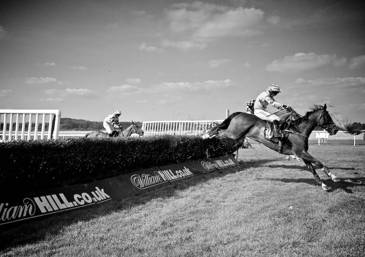 Wirral & Chester Race Day Transfers - Aintree & Chester Races